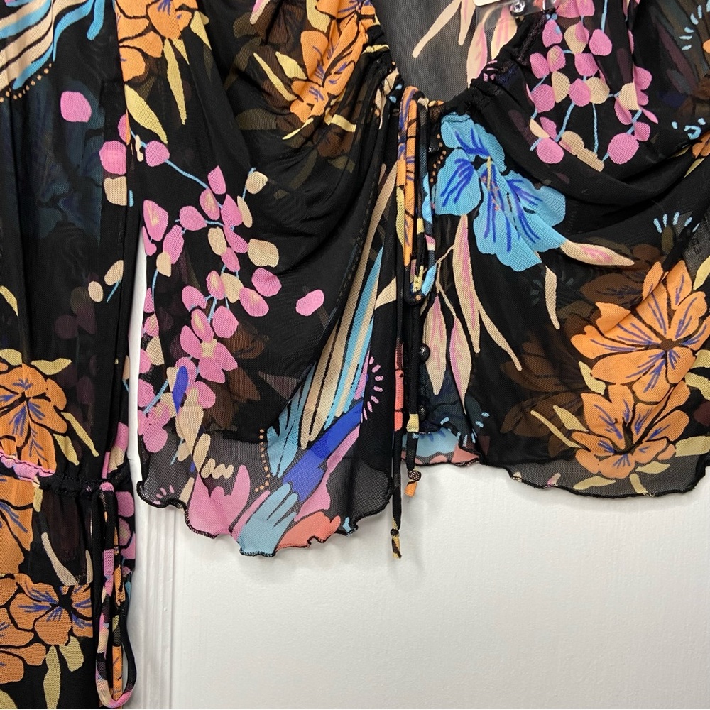 Free People Of Paradise Black Floral Sheer Crop Top size Small NEW - Picture 6 of 15
